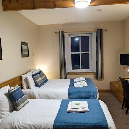 Ferry Inn Стромнесс Экстерьер фото