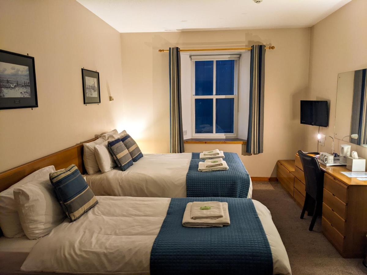 Ferry Inn Стромнесс Экстерьер фото