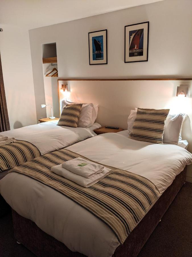 Ferry Inn Стромнесс Экстерьер фото