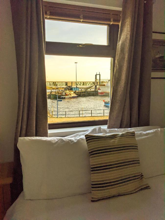 Ferry Inn Стромнесс Экстерьер фото