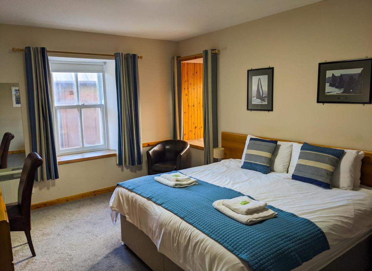 Ferry Inn Стромнесс Экстерьер фото
