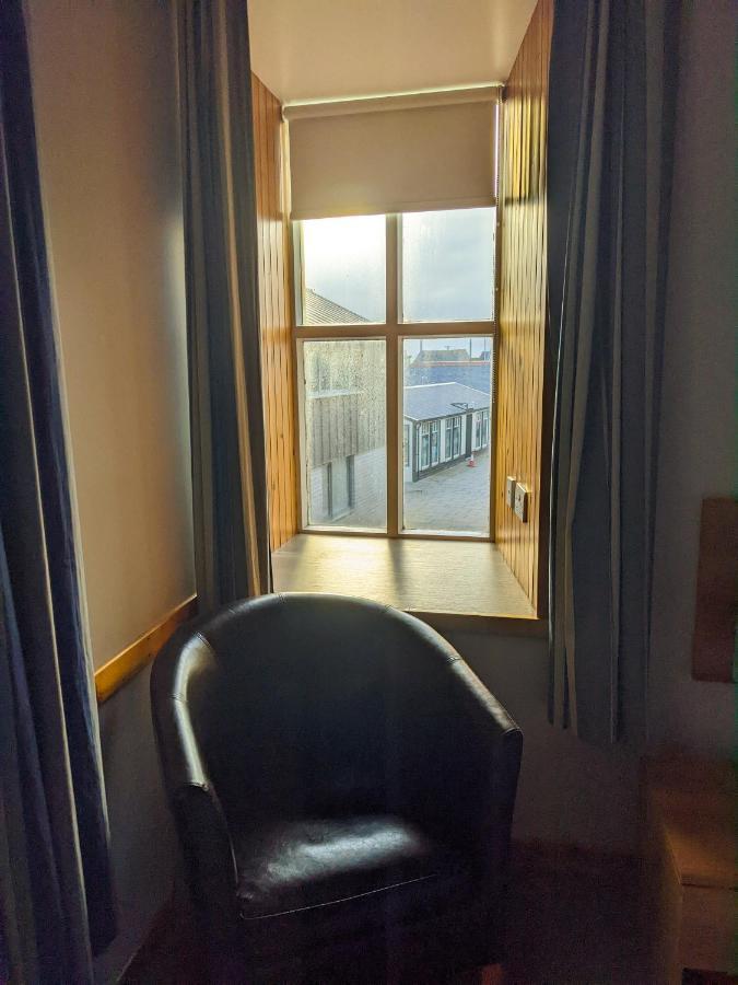 Ferry Inn Стромнесс Экстерьер фото